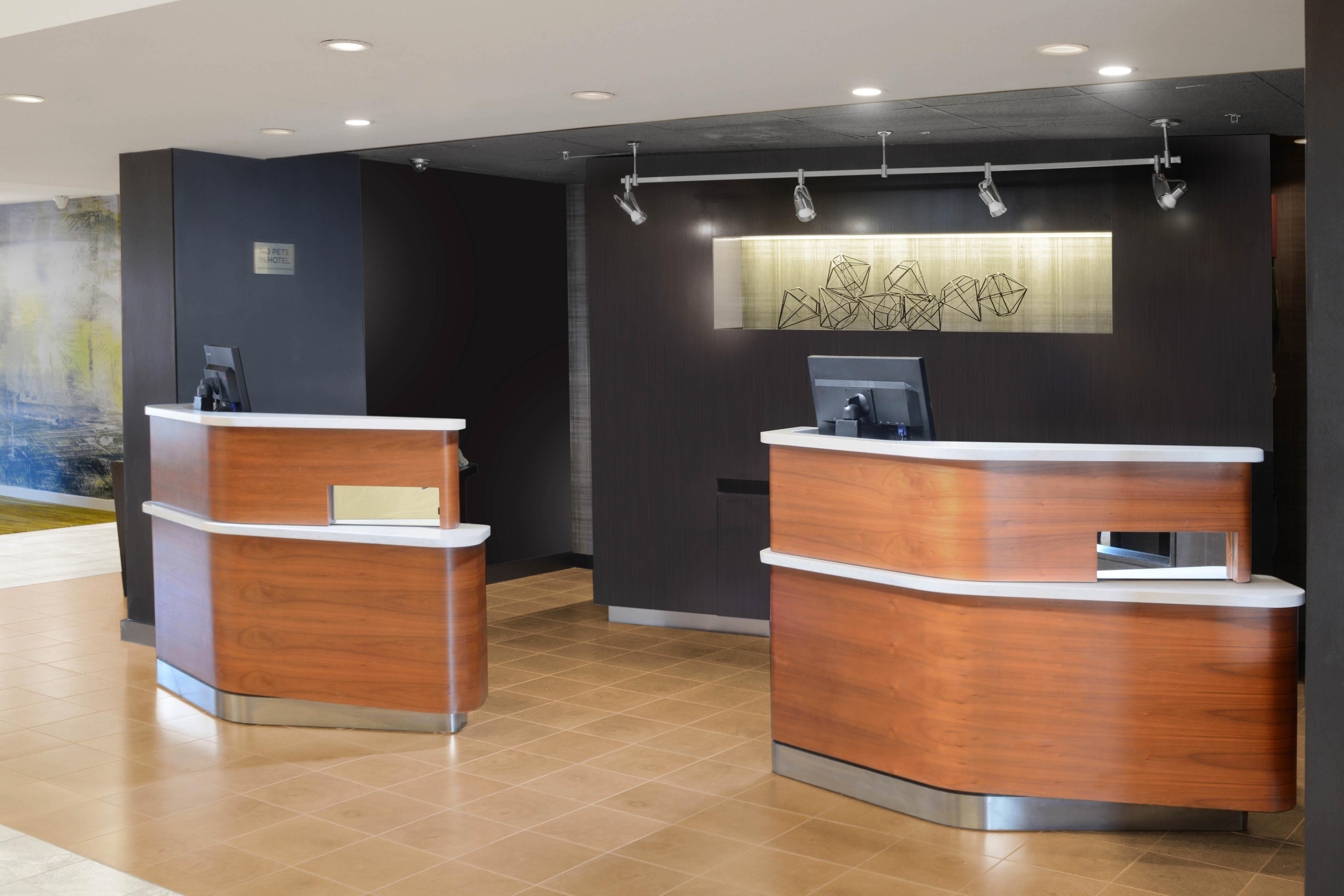 Hotel Sonesta Select Central Expressway 3*